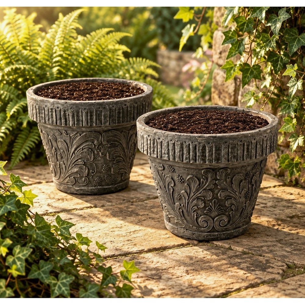 Vintage 1974 Entwined Hearts Acanthus Leaf Relief Planters - Set of 2
